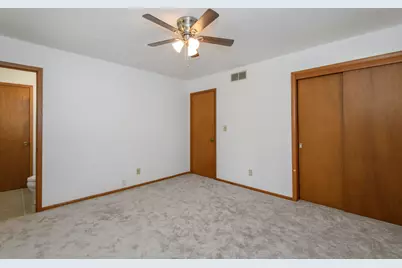 7016 N 86th St, Milwaukee, WI 53224 - Photo 13
