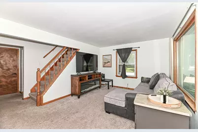 1236 S 104th St, West Allis, WI 53214 - Photo 7