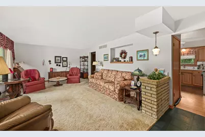 895  Copenhill Dr, Brookfield, WI 53186 - Photo 17