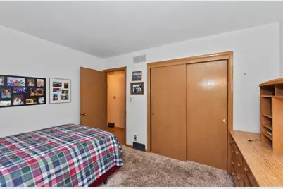895  Copenhill Dr, Brookfield, WI 53186 - Photo 29