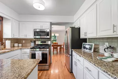 4838 W Glen Cove Ct, Mequon, WI 53092 - Photo 13