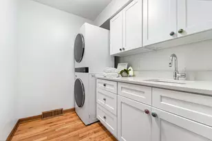 4838 W Glen Cove Ct, Mequon, WI 53092 - Photo 23
