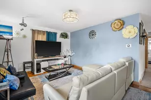 4050 N 81st St, Milwaukee, WI 53222 - Photo 9