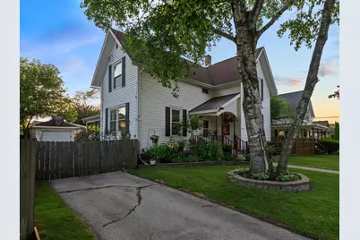 936 N 15th St, Manitowoc, WI 54220 - Photo 3