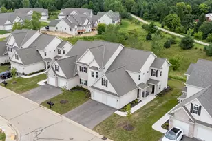 1818 Horseshoe Ln, Slinger, WI 53086 - Photo 9