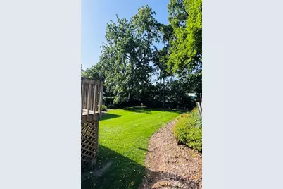 339 W South St, Oconomowoc, WI 53066 - Photo 31