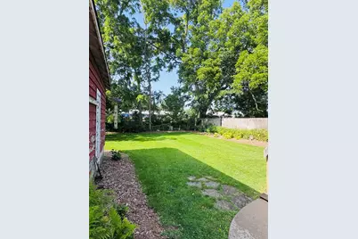 339 W South St, Oconomowoc, WI 53066 - Photo 33