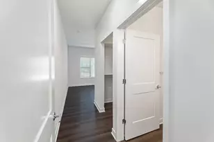 1818 W Mildenhall Dr, Oak Creek, WI 53154 - Photo 19
