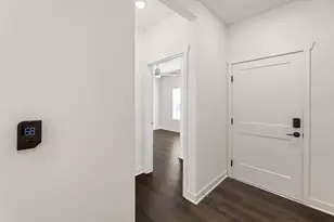 1818 W Mildenhall Dr, Oak Creek, WI 53154 - Photo 27
