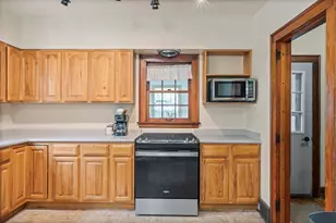 1105 Barnes St, Delavan, WI 53115 - Photo 19