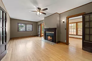 1105 Barnes St, Delavan, WI 53115 - Photo 9
