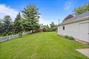 1105 Barnes St, Delavan, WI 53115 - Photo 39