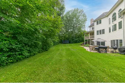N51W19090  Crest View Ter, Menomonee Falls, WI 53051 - Photo 43