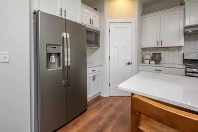 792  Willow Bend Dr, Racine, WI 53185 - Photo 17