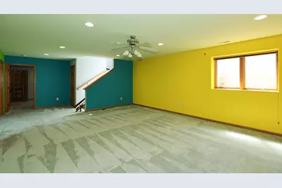 3406 W Villa Dr, Franklin, WI 53132 - Photo 17