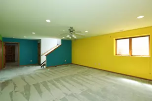 3406 W Villa Dr, Franklin, WI 53132 - Photo 17