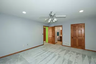 3406 W Villa Dr, Franklin, WI 53132 - Photo 27
