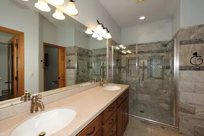 3406 W Villa Dr, Franklin, WI 53132 - Photo 7