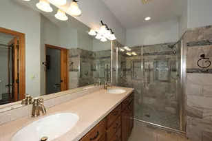 3406 W Villa Dr, Franklin, WI 53132 - Photo 7