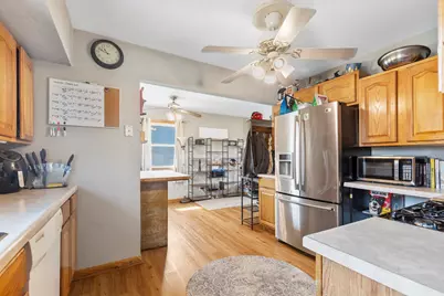 7934 N Edgeworth Dr, Milwaukee, WI 53223 - Photo 5