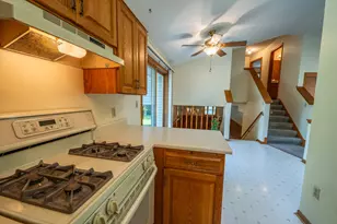 9601 W Darnel Ave, Milwaukee, WI 53224 - Photo 13