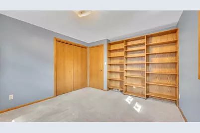 1723  Hilltop Dr, Sheboygan, WI 53081 - Photo 17