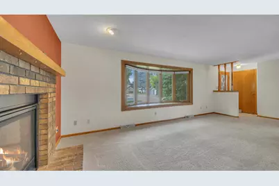 1723  Hilltop Dr, Sheboygan, WI 53081 - Photo 5