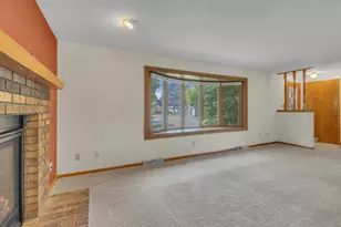 1723 Hilltop Dr, Sheboygan, WI 53081 - Photo 5