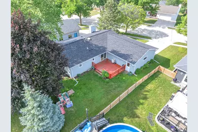 1723  Hilltop Dr, Sheboygan, WI 53081 - Photo 25