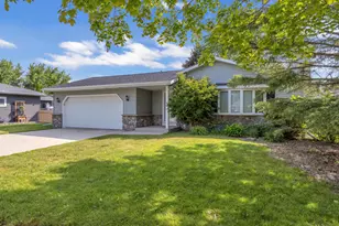 1723 Hilltop Dr, Sheboygan, WI 53081 - Photo 29