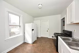 3413 W Vine St, Milwaukee, WI 53208 - Photo 13