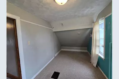 147 E Cotton St, Fond du Lac, WI 54935 - Photo 37