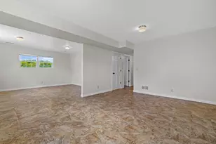 10011 Sheridan Rd, Pleasant Prairie, WI 53158 - Photo 39