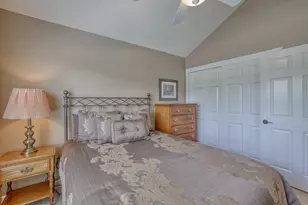 W250N5002 William Dr, Sussex, WI 53072 - Photo 21