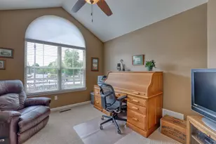 W250N5002 William Dr, Sussex, WI 53072 - Photo 25
