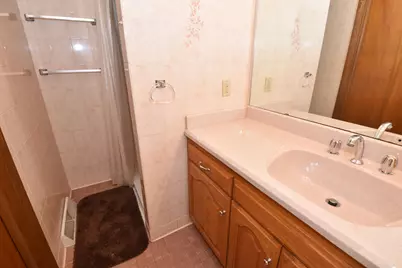 2205  Dwight St, Racine, WI 53403 - Photo 17