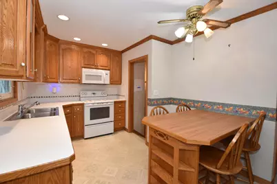 2205  Dwight St, Racine, WI 53403 - Photo 7