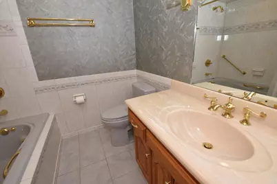 2205  Dwight St, Racine, WI 53403 - Photo 25