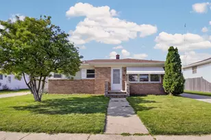 1008 Saxony Dr, Racine, WI 53402 - Photo 3