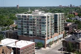 1550 E Royall Pl, Milwaukee, WI 53202 - Photo 17