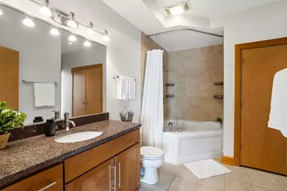 1550 E Royall Pl #710, Milwaukee, WI 53202 - Photo 11
