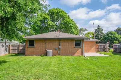 2267 W Grange Ave, Milwaukee, WI 53221 - Photo 35