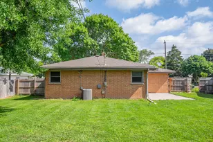2267 W Grange Ave, Milwaukee, WI 53221 - Photo 35