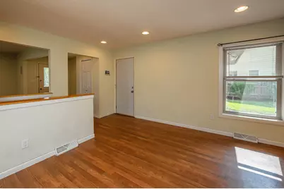2267 W Grange Ave, Milwaukee, WI 53221 - Photo 15