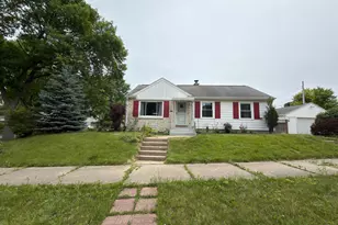 7501 W Vienna Ct, Milwaukee, WI 53216 - Photo 1