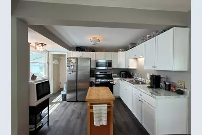 7501 W Vienna Ct, Milwaukee, WI 53216 - Photo 3