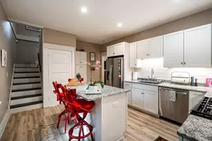 2803 E Holt Ave, Milwaukee, WI 53207 - Photo 9