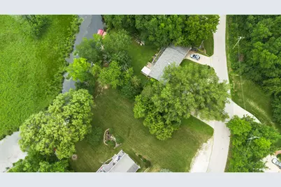 1703  Bark River Dr, Delafield, WI 53029 - Photo 51