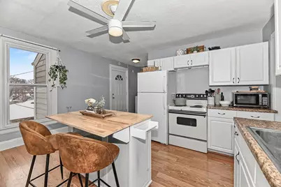 202 E Main St #202A, Racine, WI 53185 - Photo 11