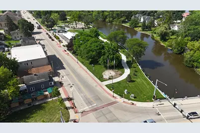 202 E Main St #202A, Racine, WI 53185 - Photo 25